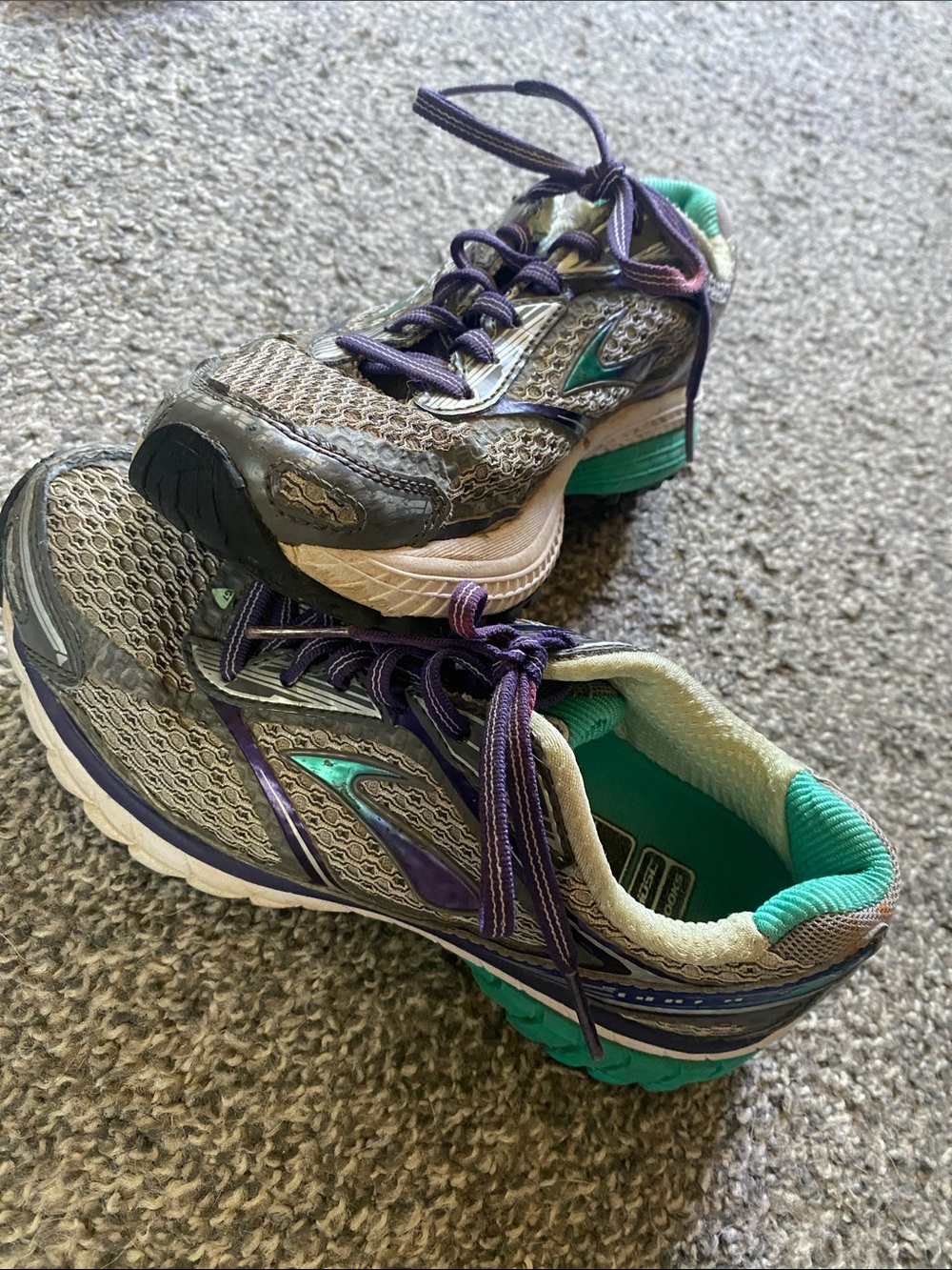 Brooks Women’s Gray Mesh Running Shoes with Teal and Purple Accents